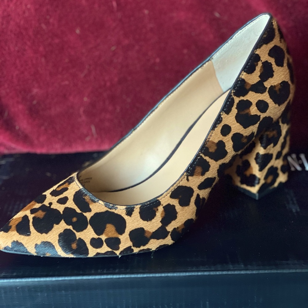 Inc bahira block heel pump